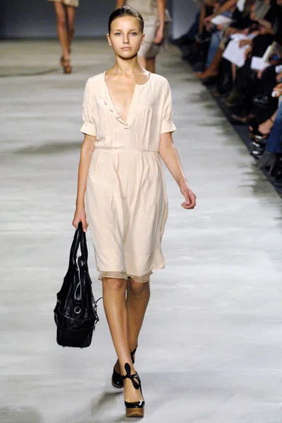Look 19
